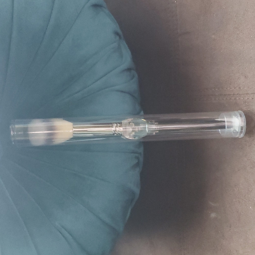 It  Cosmetic blush brush
